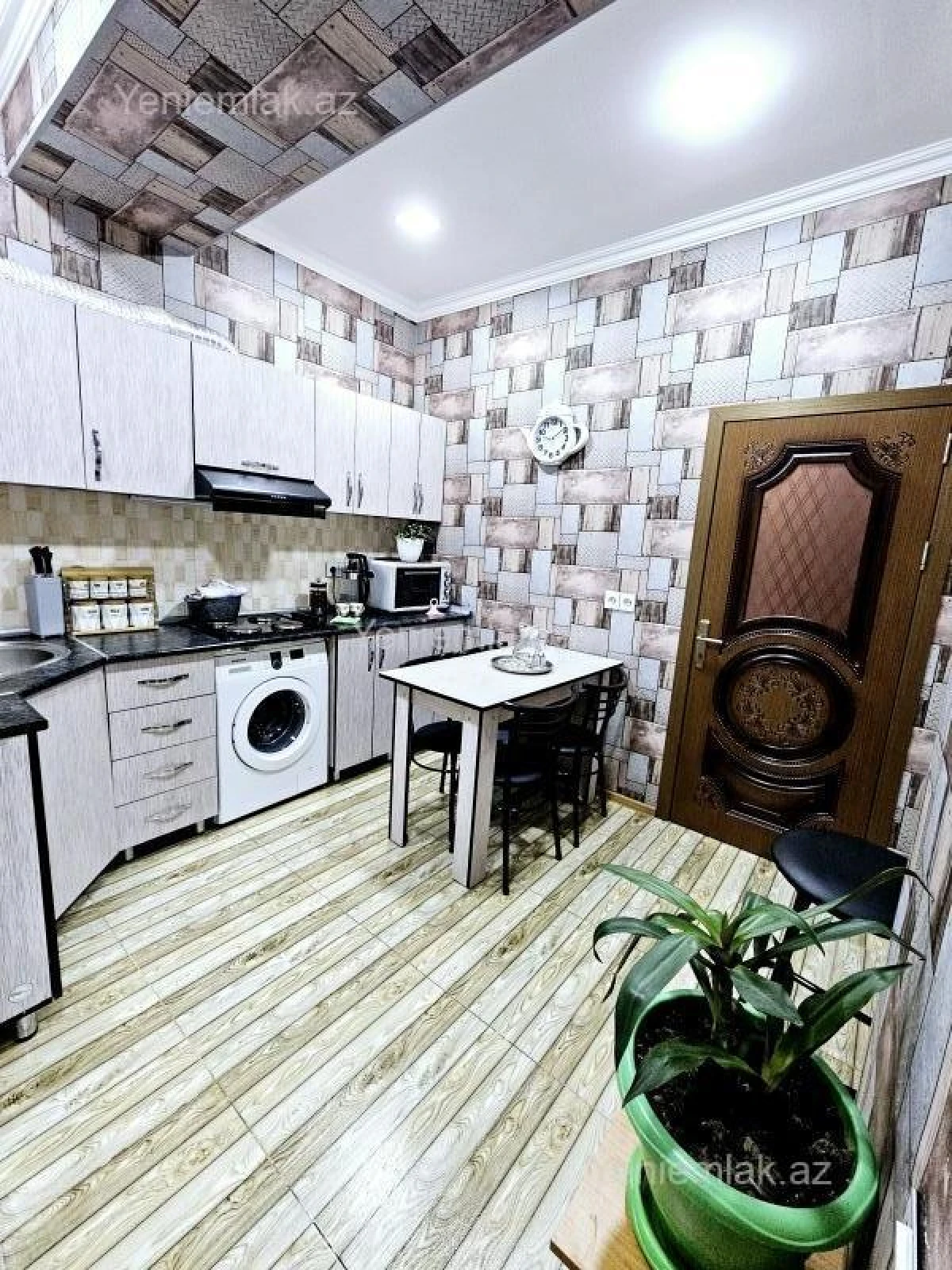 Satılır 3 otaqlı yeni tikili 84 m²