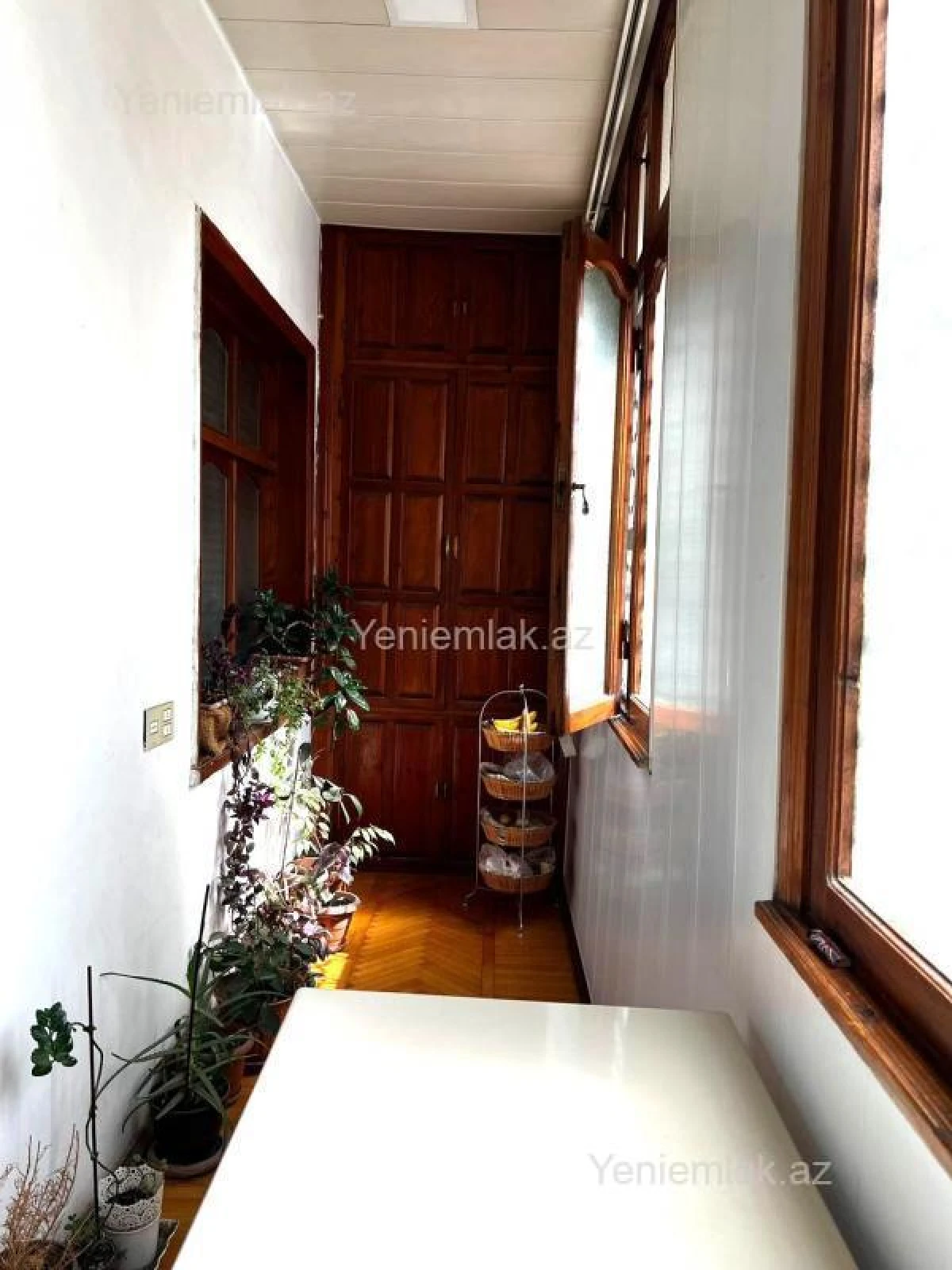 Satılır 5 otaqlı köhnə tikili 130 m²