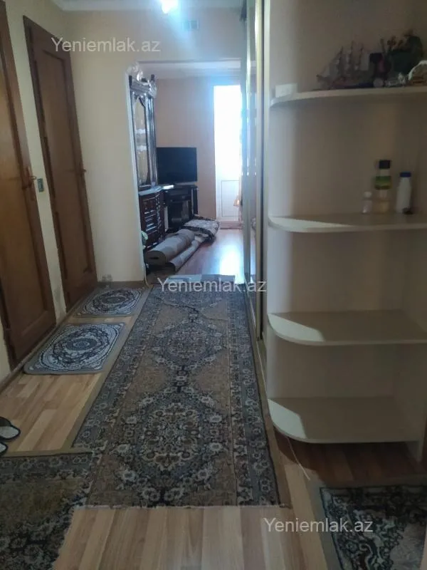 Satılır 2 otaqlı köhnə tikili 60 m²