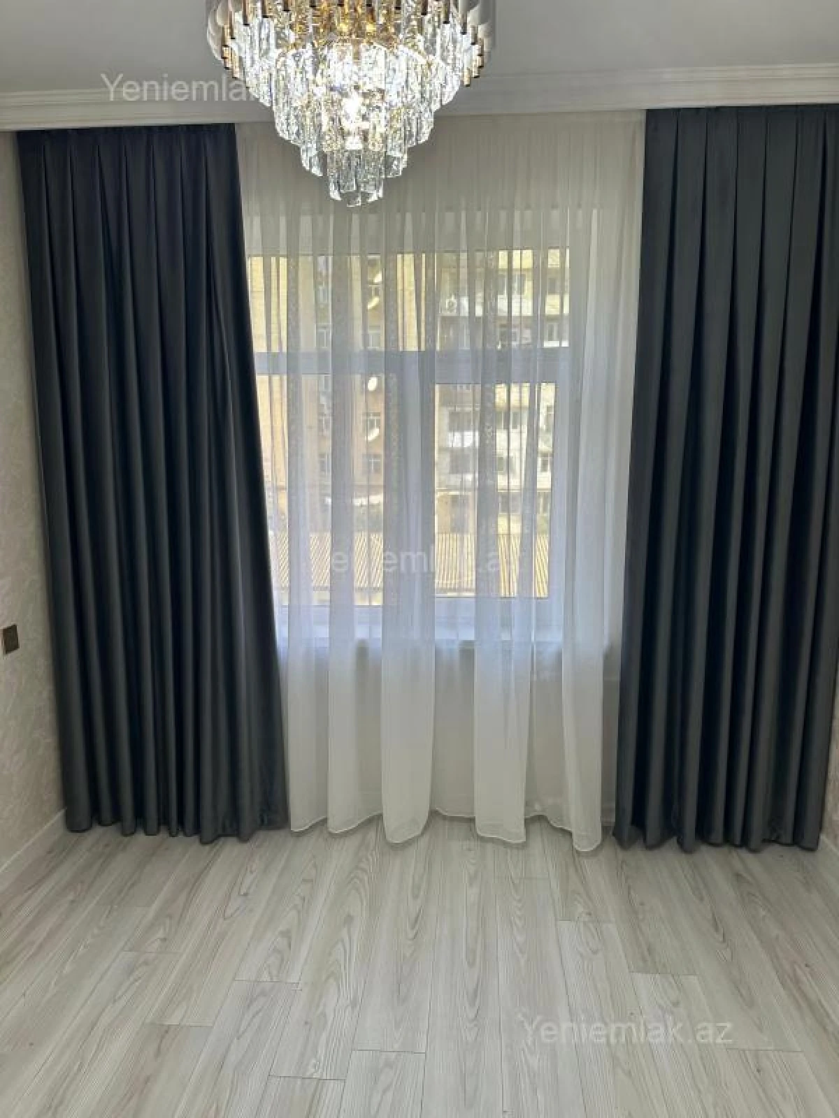 Satılır 3 otaqlı köhnə tikili 80 m²