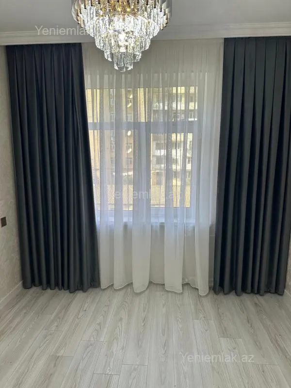 Satılır 3 otaqlı köhnə tikili 80 m²