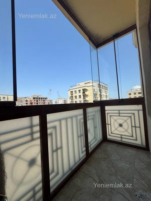 Satılır 3 otaqlı yeni tikili 125 m²