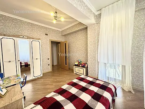 Satılır 3 otaqlı yeni tikili 125 m²