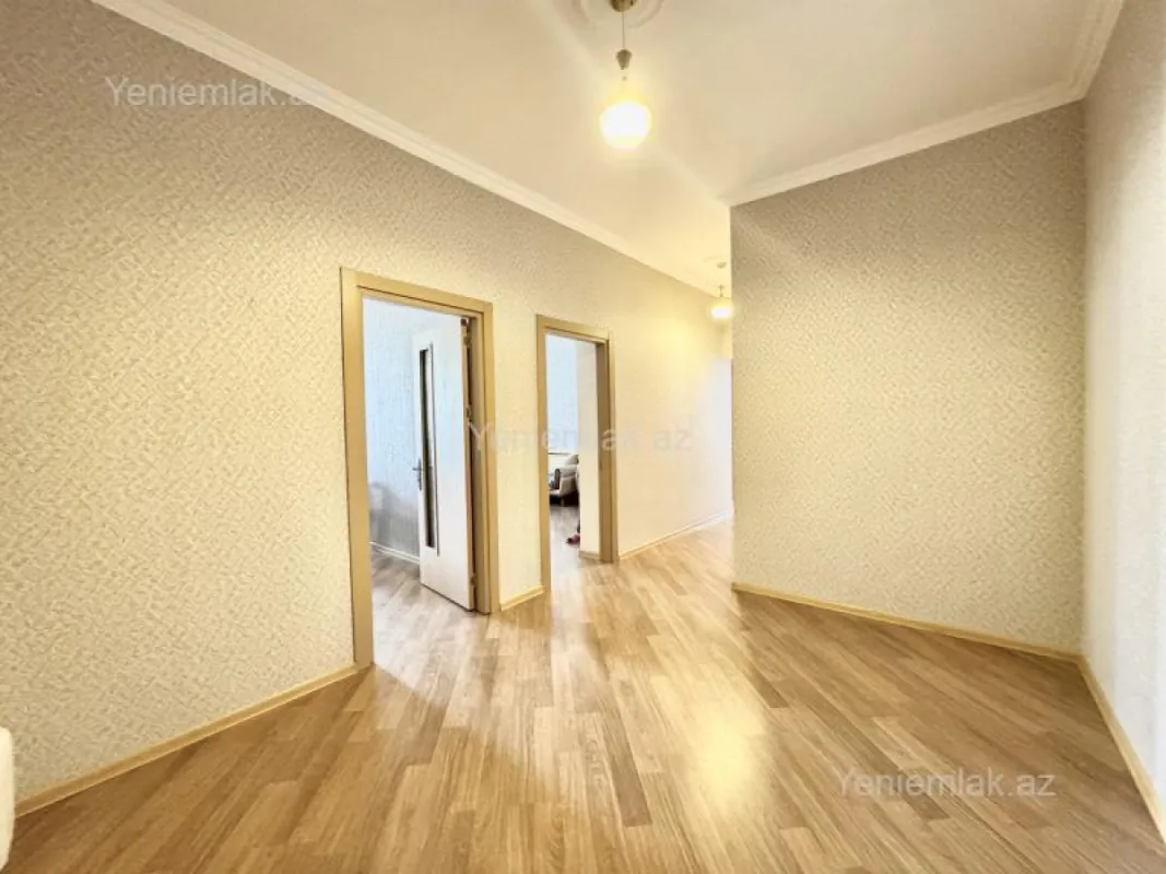Satılır 3 otaqlı yeni tikili 125 m²