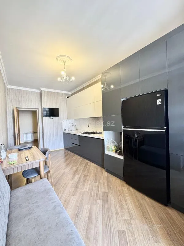 Satılır 3 otaqlı yeni tikili 125 m²