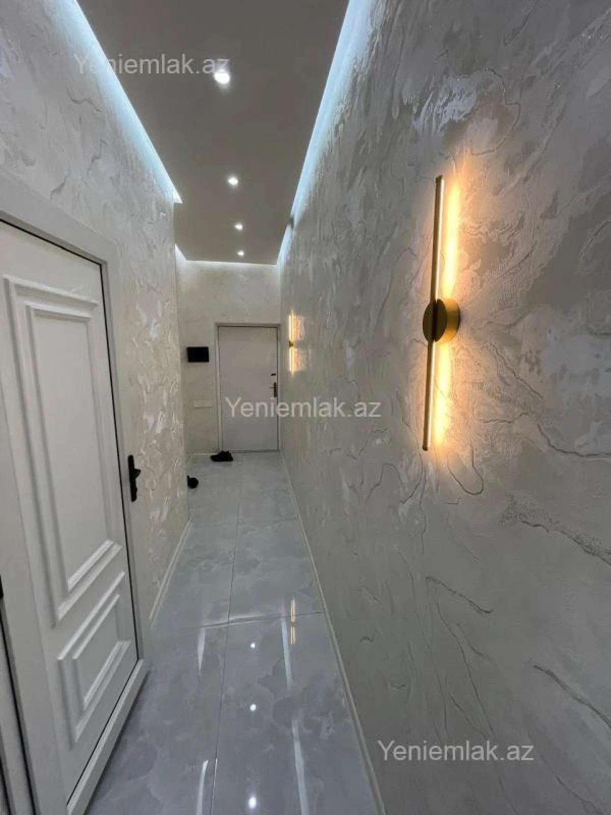 Satılır 2 otaqlı yeni tikili 60 m²