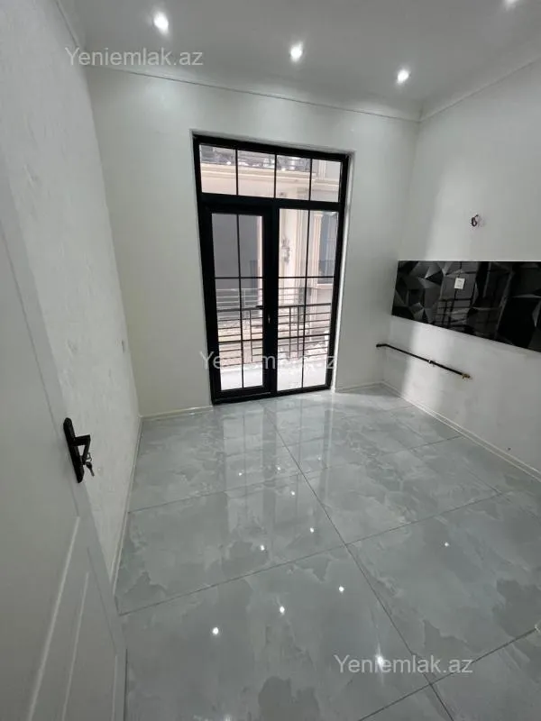 Satılır 2 otaqlı yeni tikili 60 m²