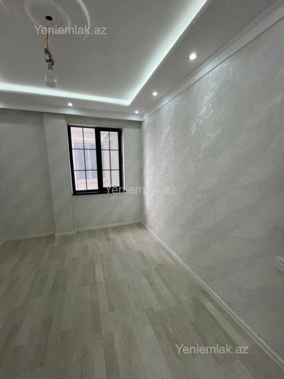 Satılır 2 otaqlı yeni tikili 60 m²
