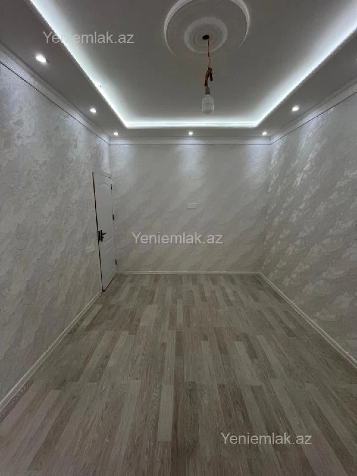 Satılır 2 otaqlı yeni tikili 60 m²