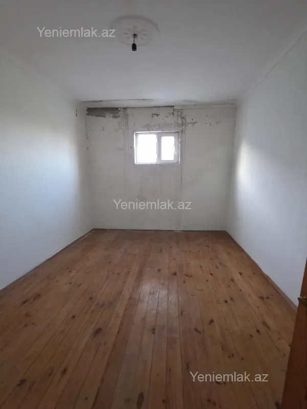 Satılır 10 otaqlı həyət evi 380 m²