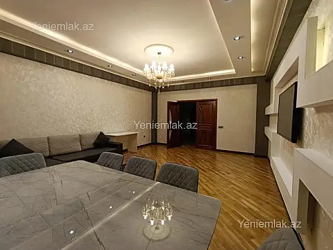 Satılır 3 otaqlı yeni tikili 130 m²
