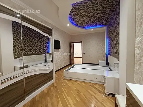 Satılır 3 otaqlı yeni tikili 130 m²
