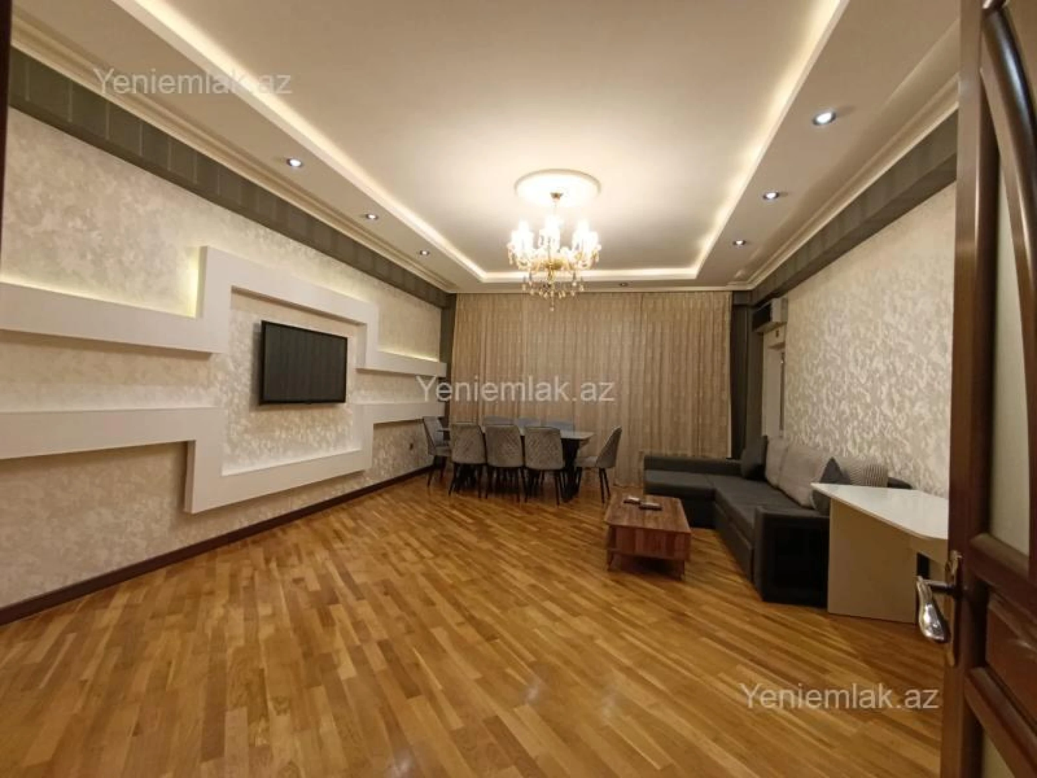 Satılır 3 otaqlı yeni tikili 130 m²