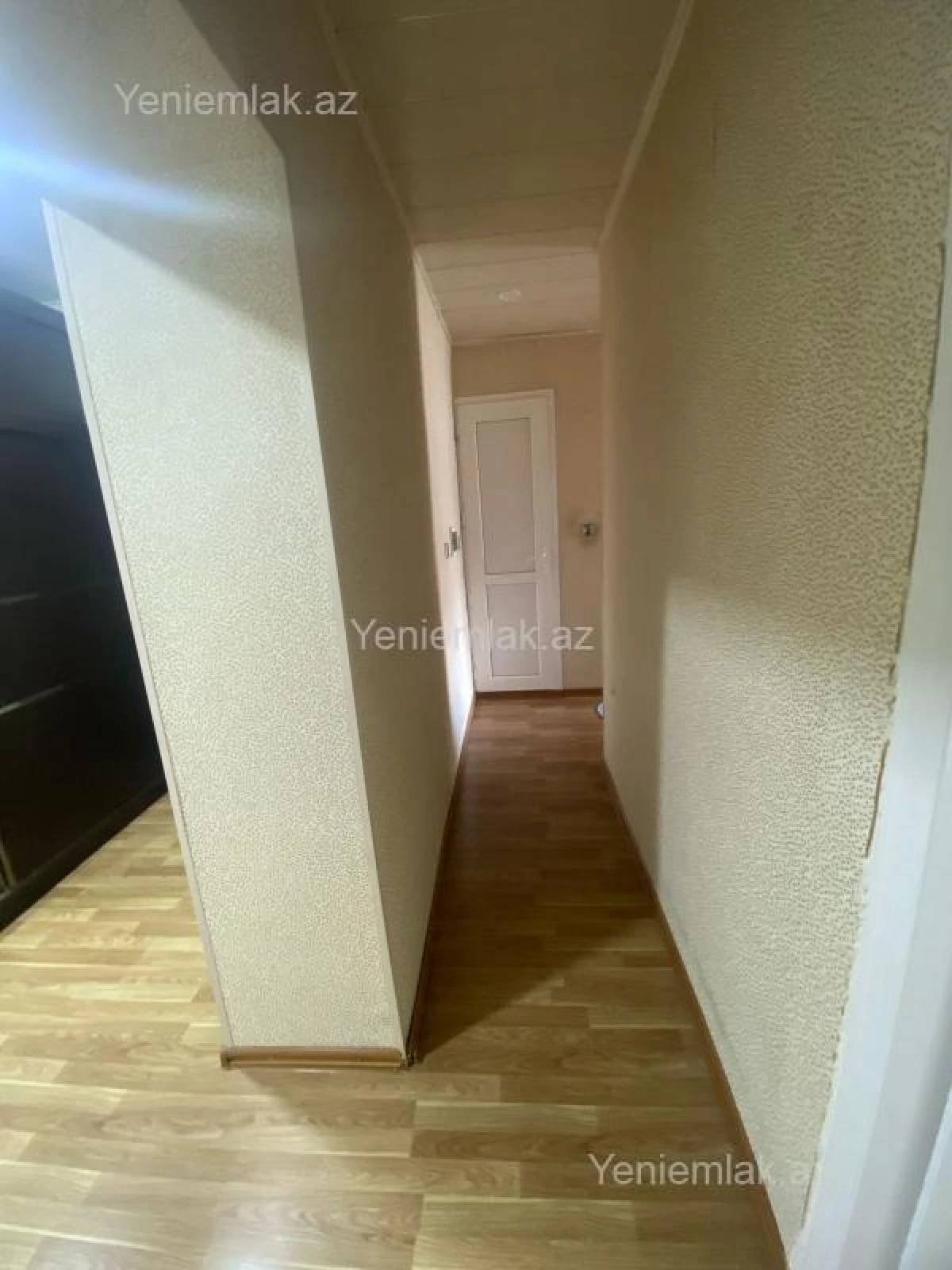 Satılır 4 otaqlı köhnə tikili 100 m²