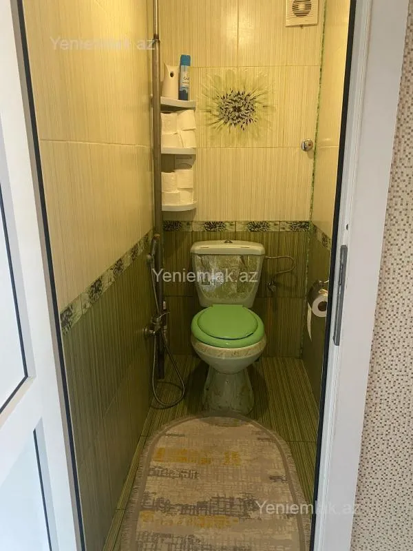 Satılır 4 otaqlı köhnə tikili 100 m²