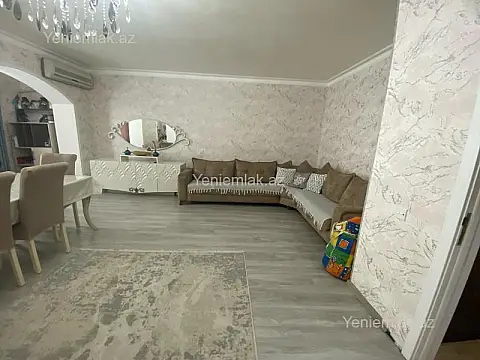 Satılır 4 otaqlı köhnə tikili 100 m²