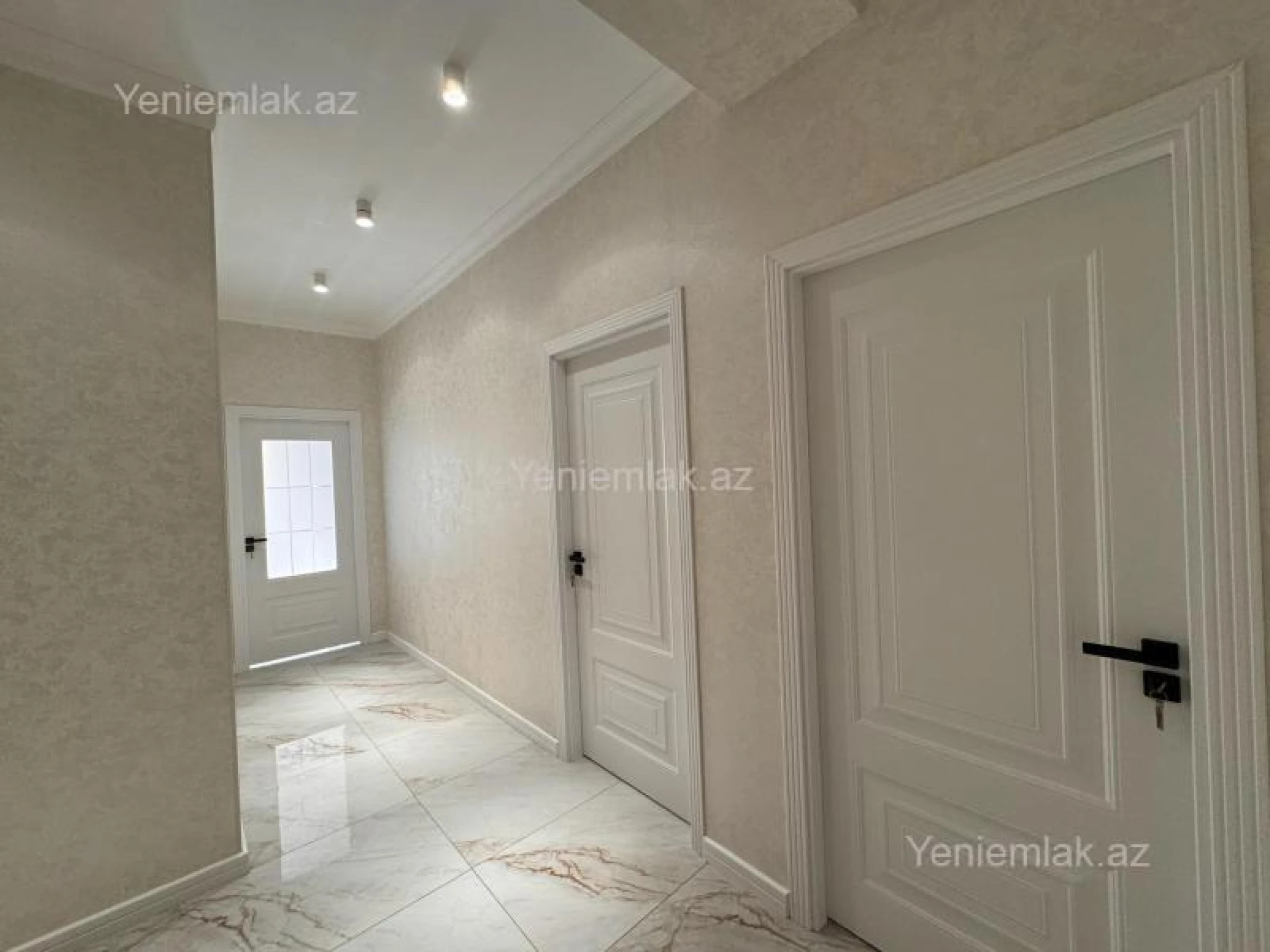 Satılır 2 otaqlı yeni tikili 70 m²