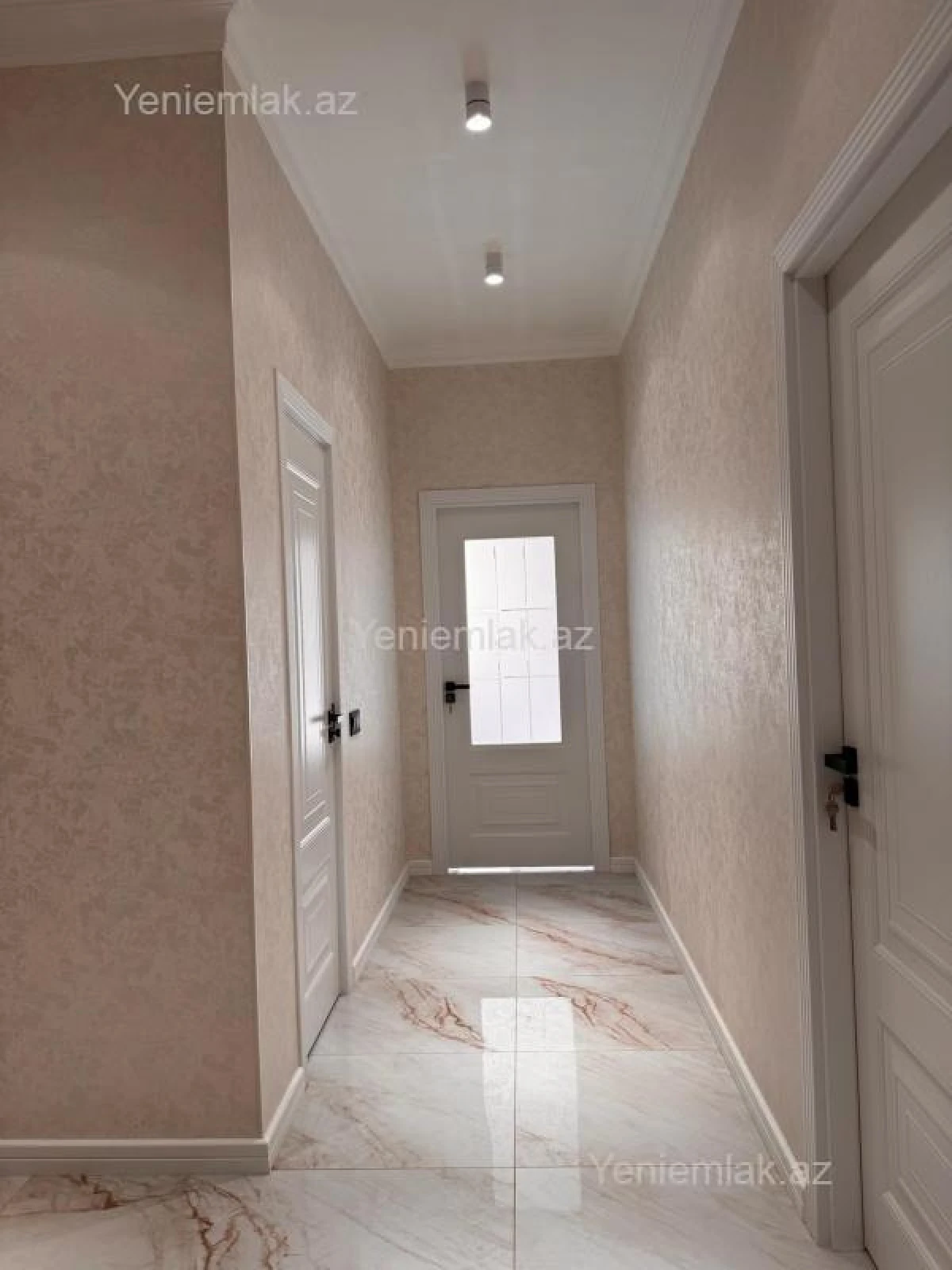 Satılır 2 otaqlı yeni tikili 70 m²