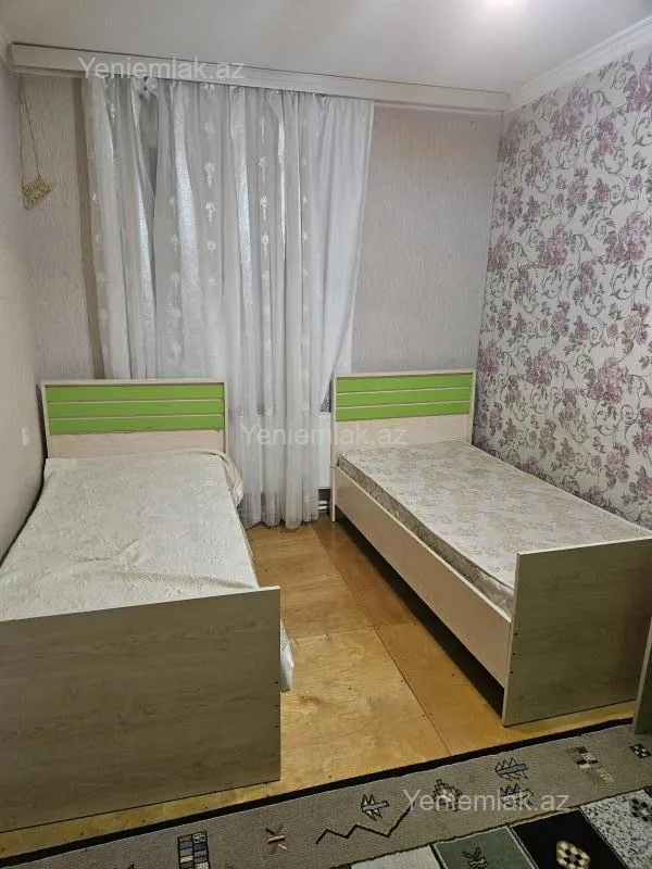Satılır 4 otaqlı köhnə tikili 72 m²