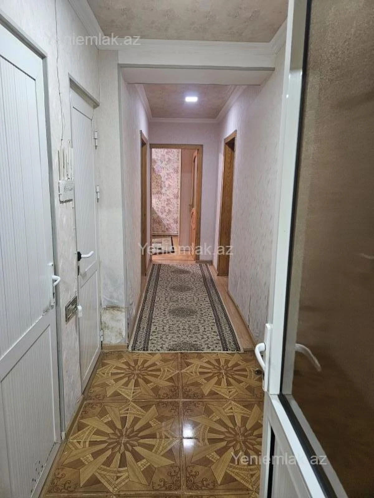 Satılır 4 otaqlı köhnə tikili 72 m²