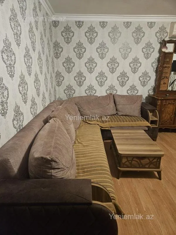 Satılır 4 otaqlı köhnə tikili 72 m²