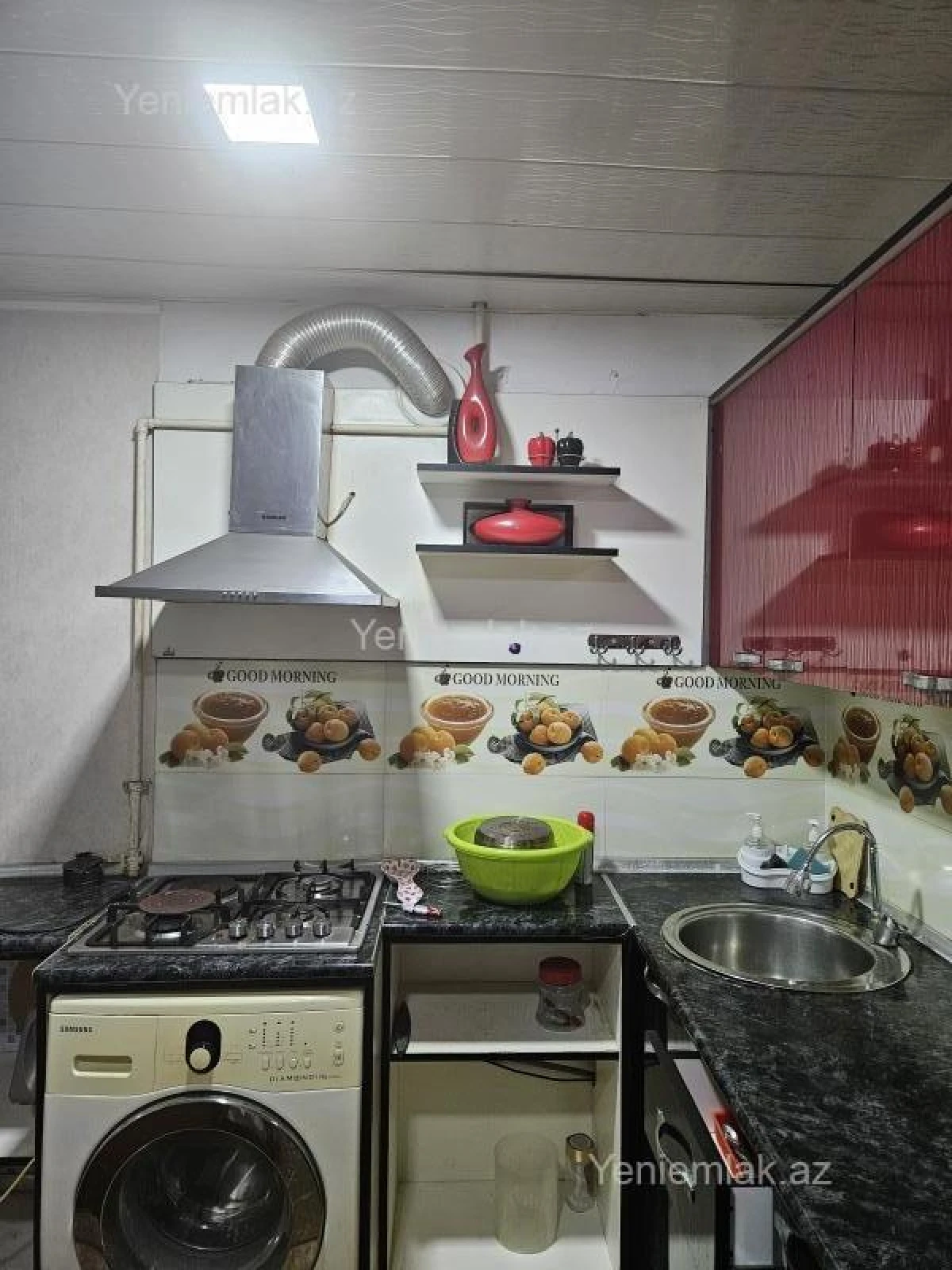 Satılır 4 otaqlı köhnə tikili 72 m²