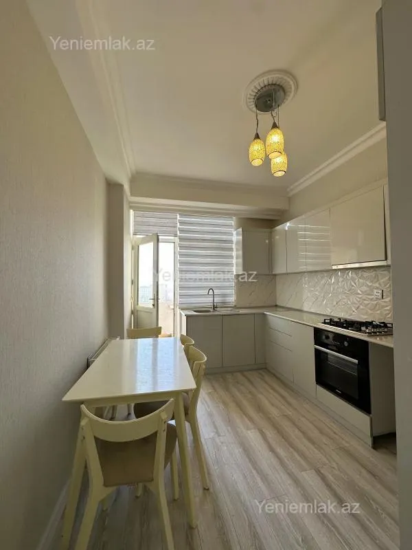 Satılır 2 otaqlı yeni tikili 82 m²