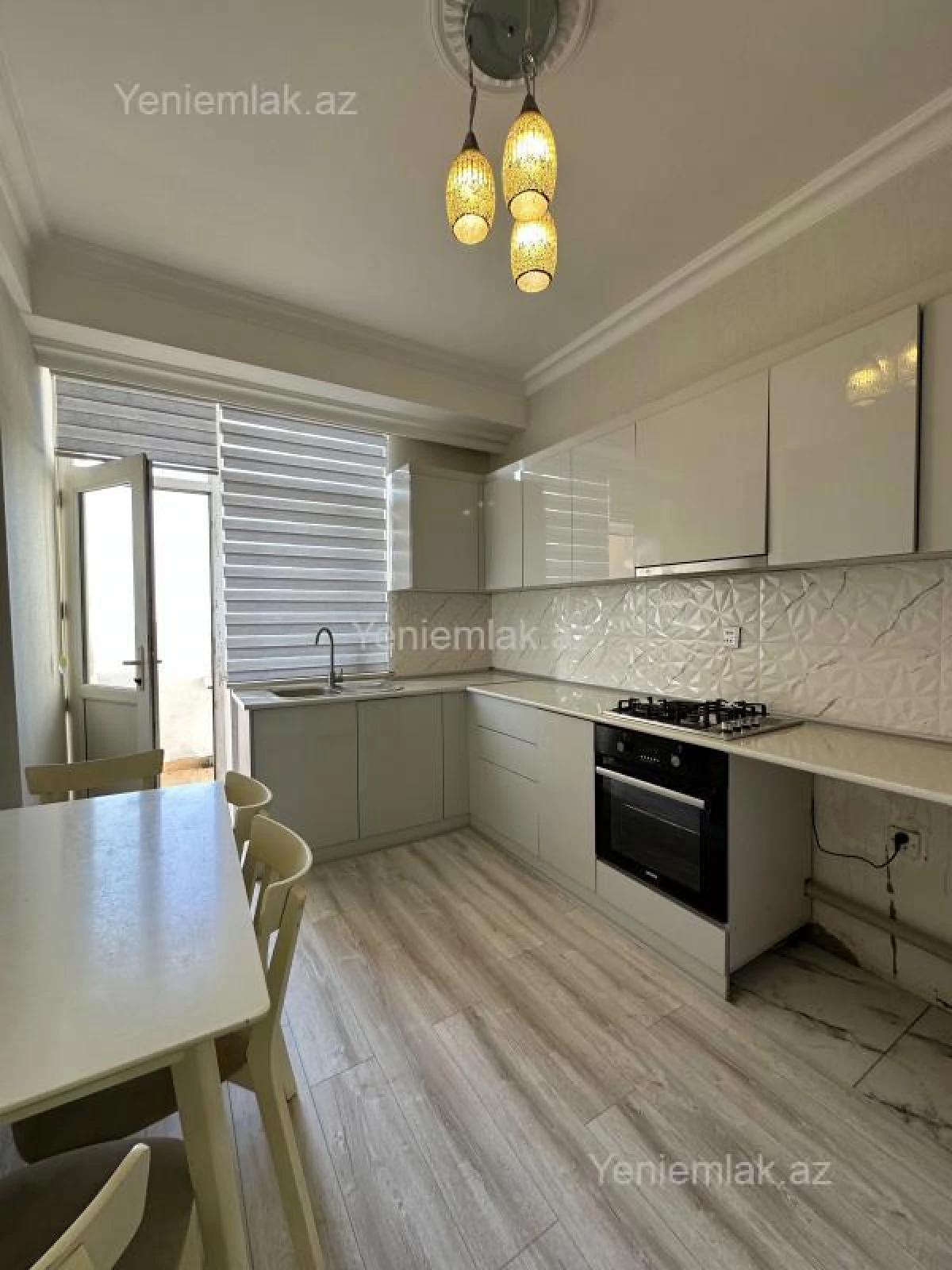 Satılır 2 otaqlı yeni tikili 82 m²