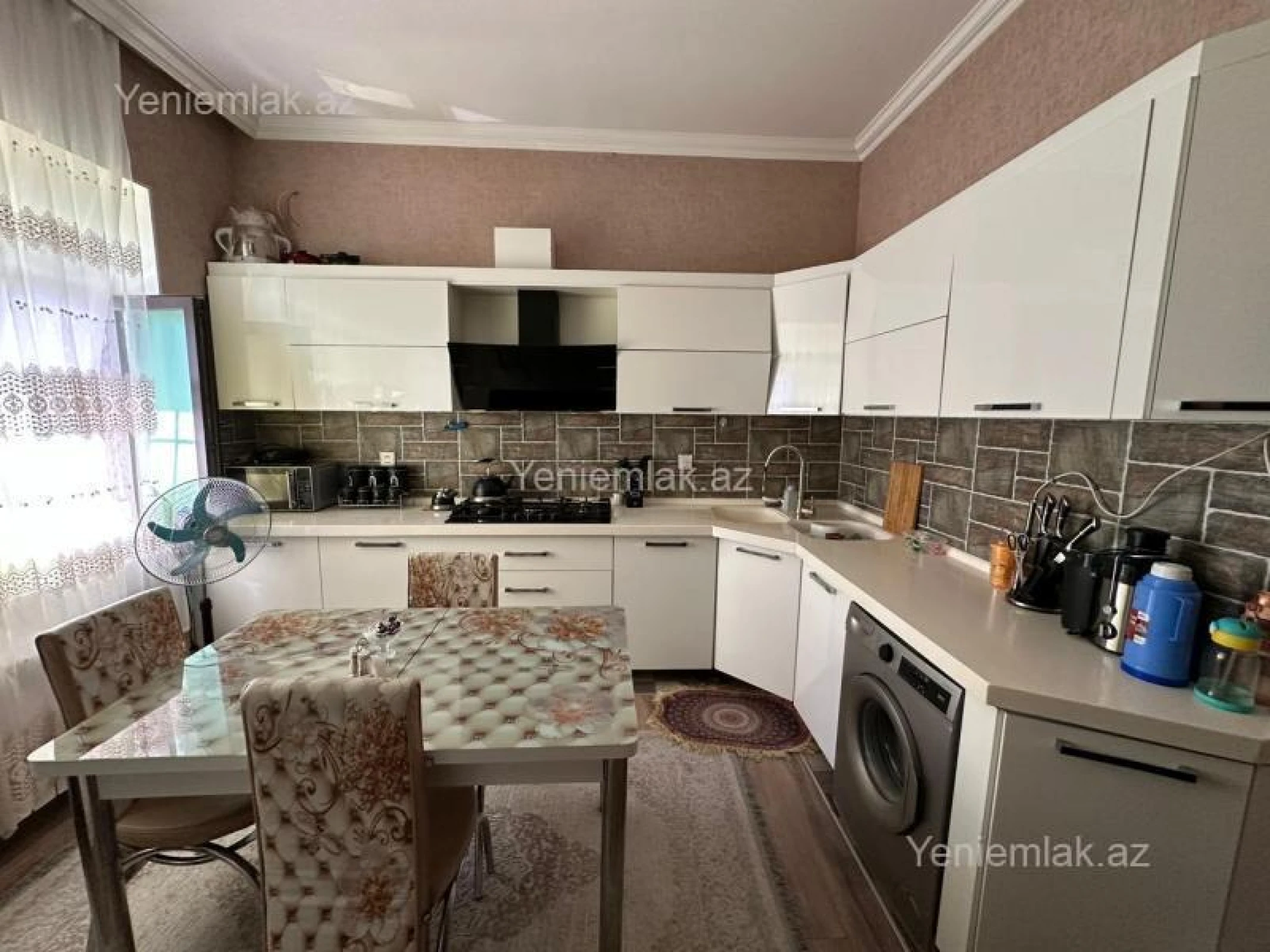 Satılır 4 otaqlı həyət evi 140 m²