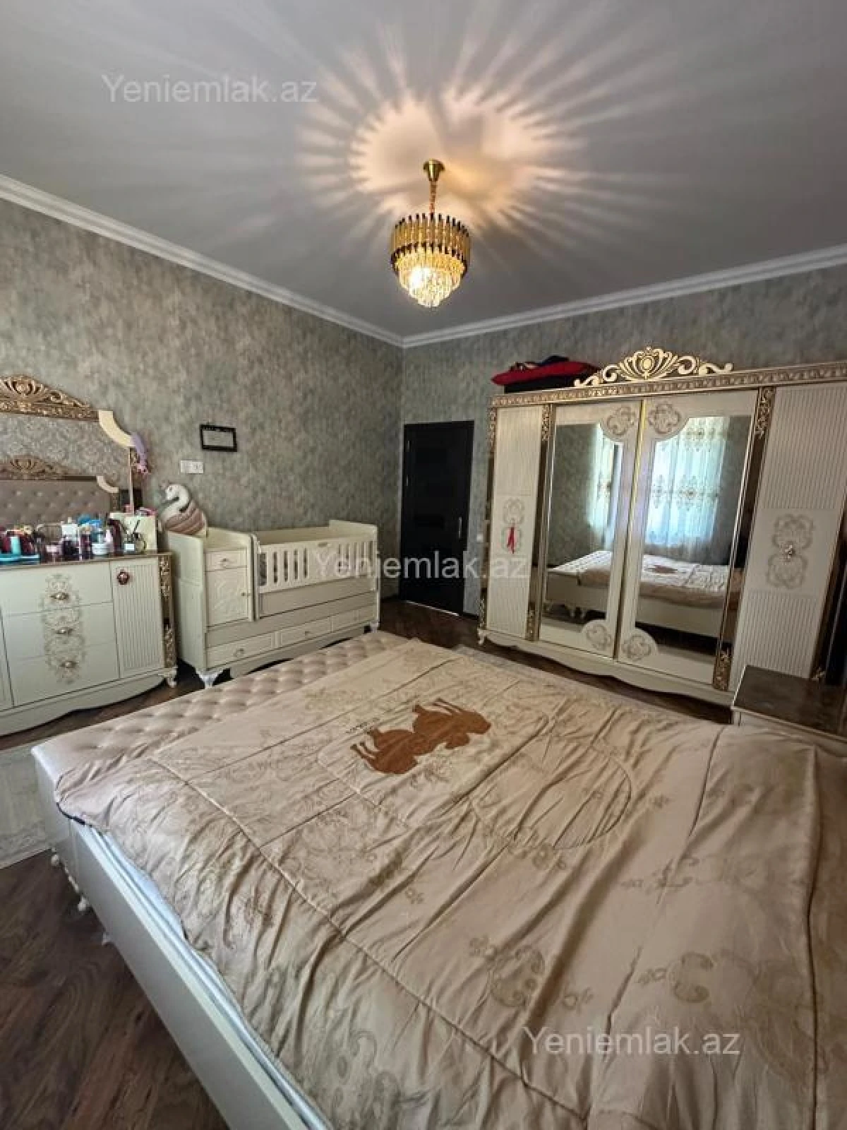 Satılır 4 otaqlı həyət evi 140 m²