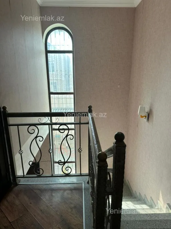 Satılır 4 otaqlı həyət evi 140 m²