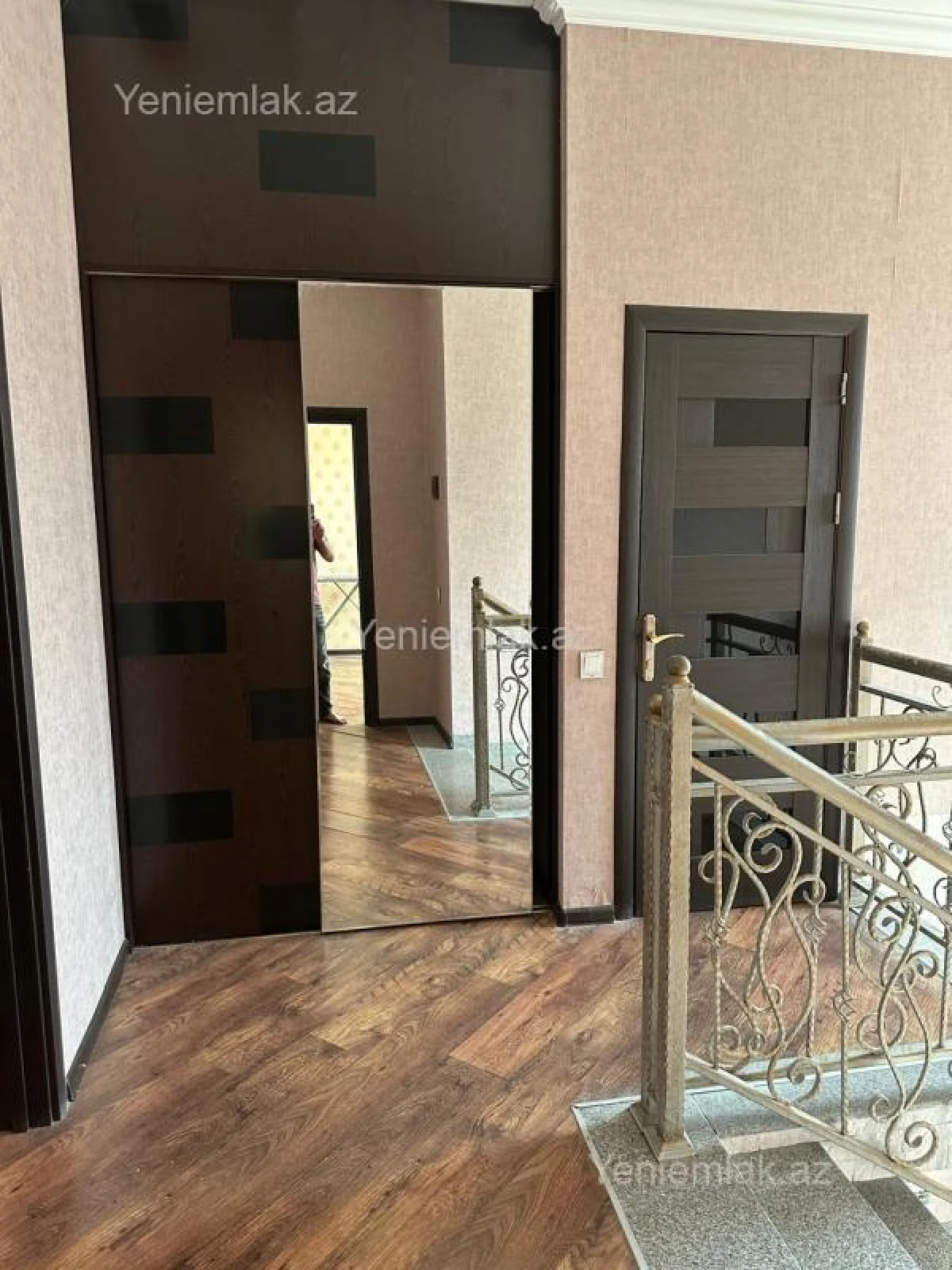 Satılır 4 otaqlı həyət evi 140 m²