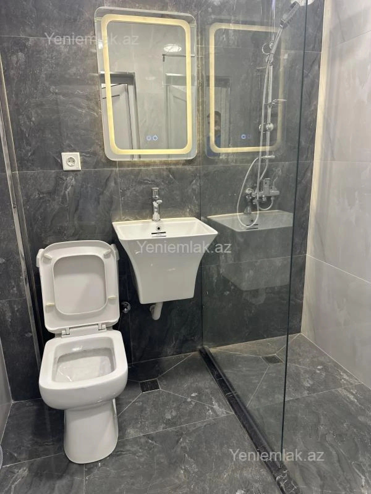 Satılır 2 otaqlı köhnə tikili 49 m²