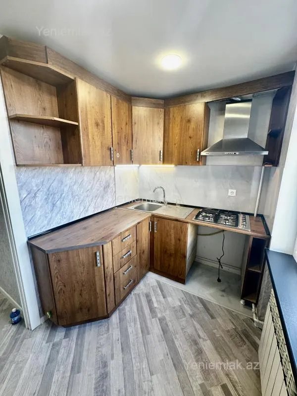 Satılır 2 otaqlı köhnə tikili 49 m²