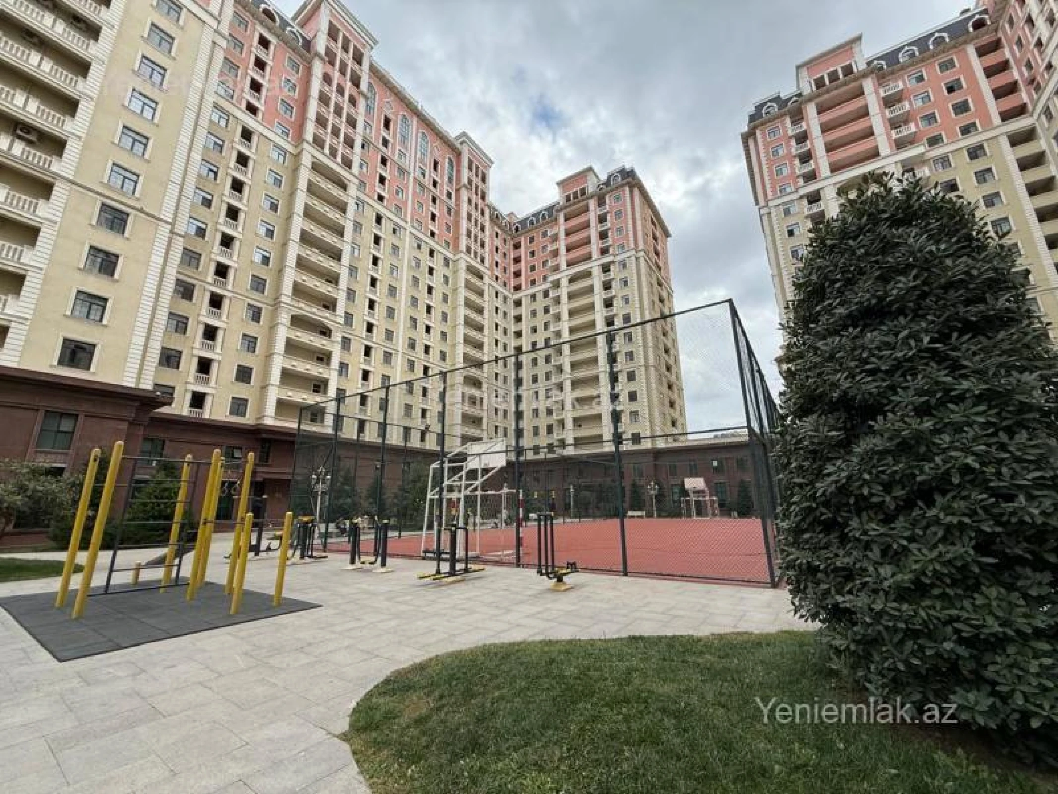 Satılır 2 otaqlı yeni tikili 70 m²