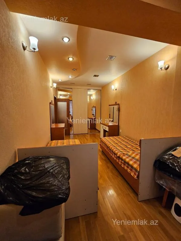 Satılır 4 otaqlı yeni tikili 148 m²