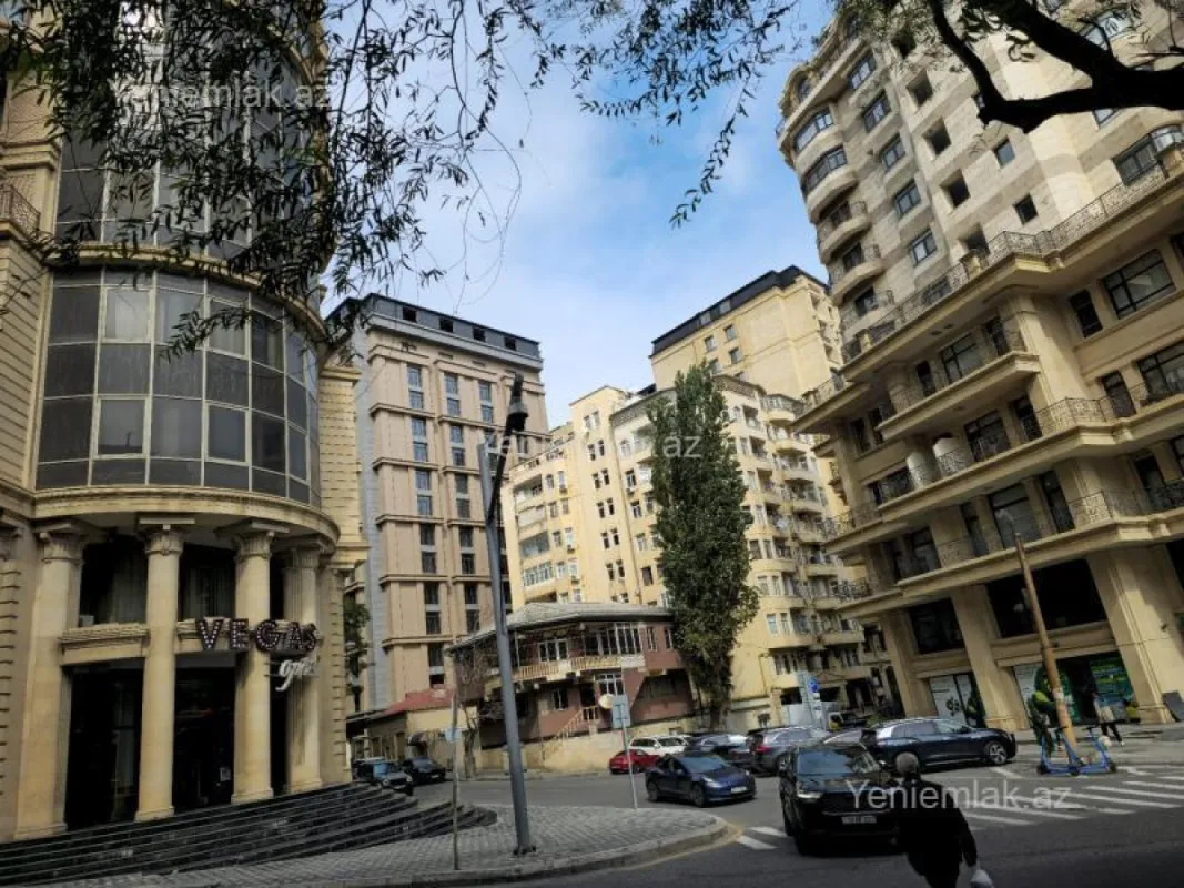 Satılır 4 otaqlı yeni tikili 148 m²