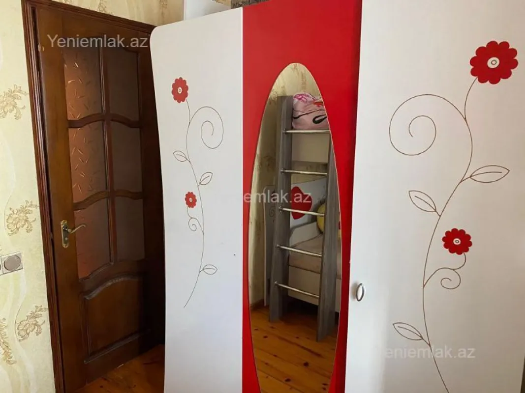 Satılır 3 otaqlı köhnə tikili 65 m²