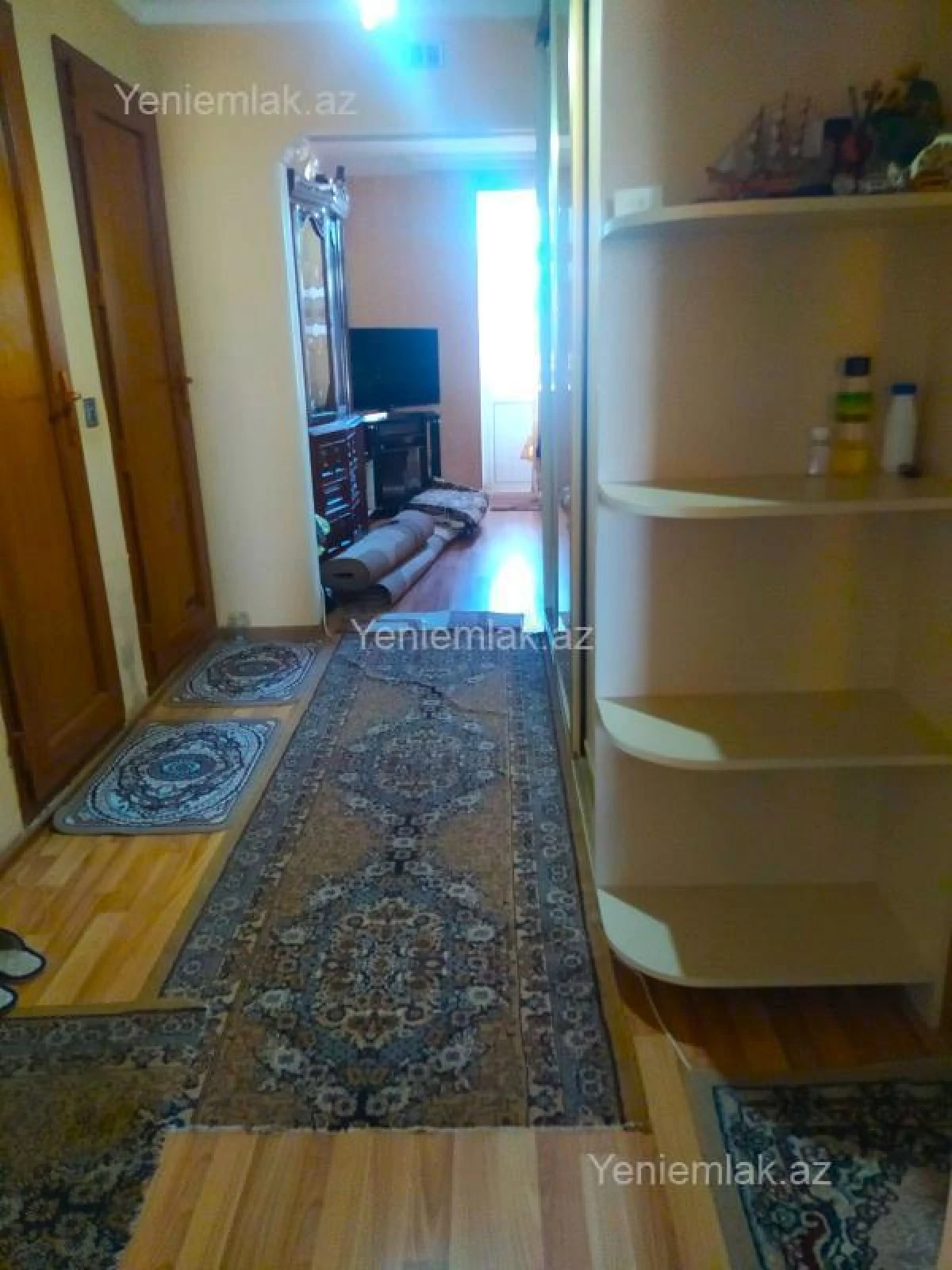 Satılır 2 otaqlı köhnə tikili 65 m²