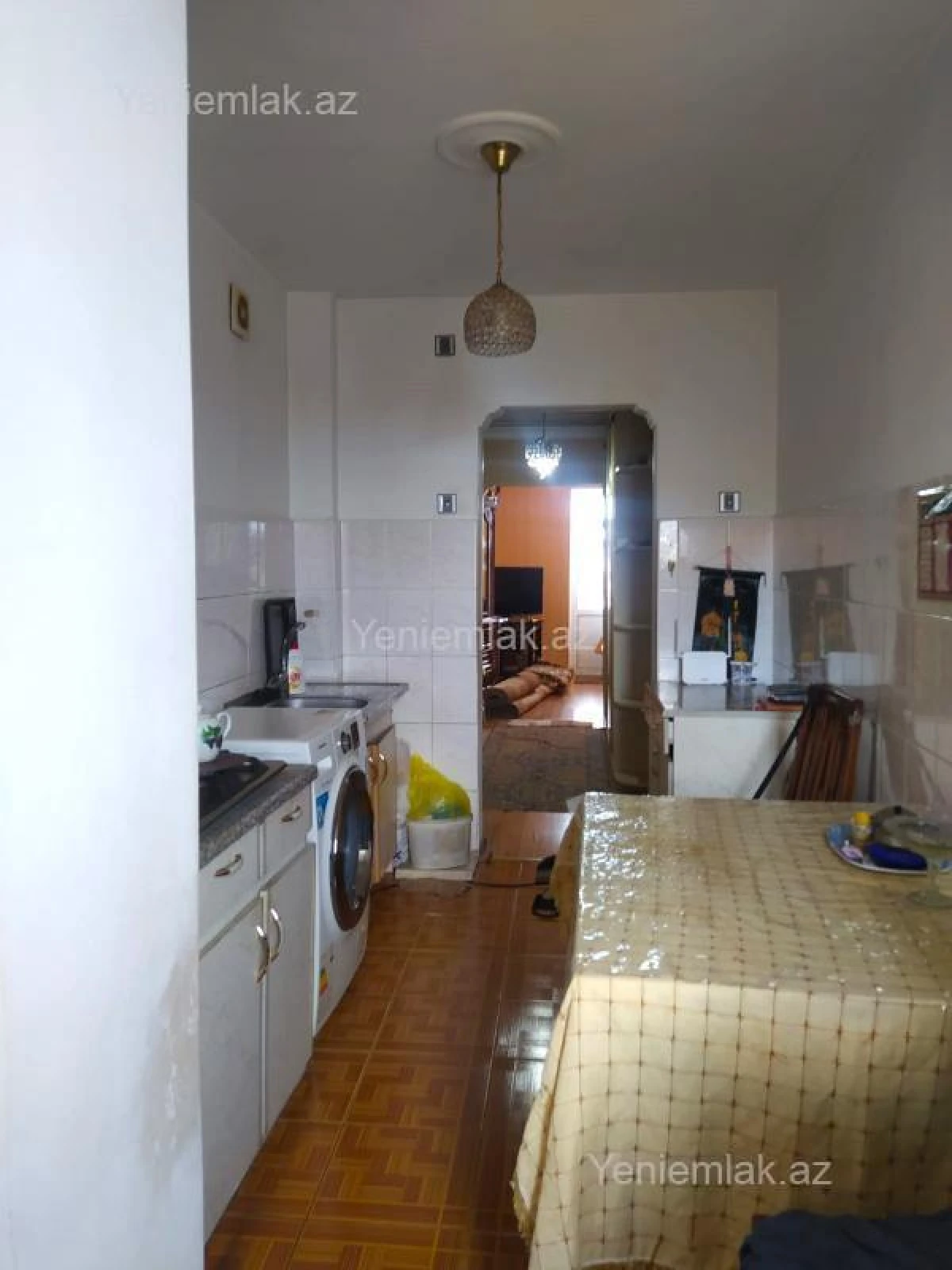 Satılır 2 otaqlı köhnə tikili 65 m²