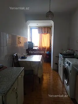 Satılır 2 otaqlı köhnə tikili 65 m²