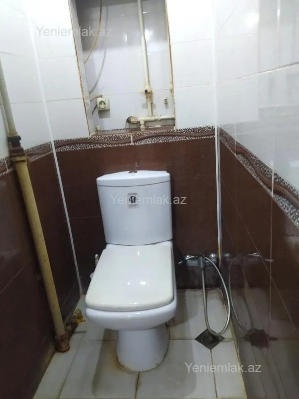 Satılır 2 otaqlı köhnə tikili 65 m²