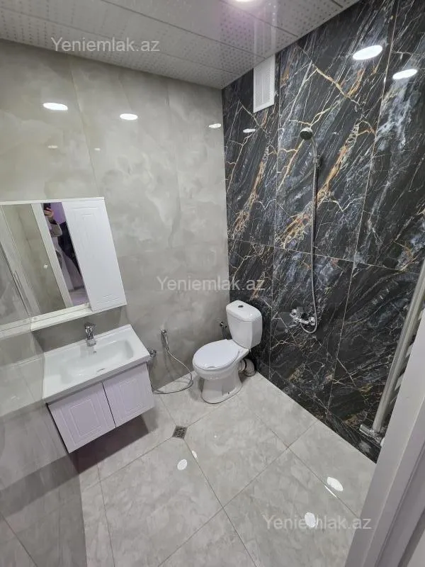 Satılır 2 otaqlı yeni tikili 61.5 m²