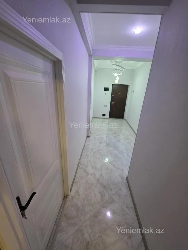 Satılır 2 otaqlı yeni tikili 61.5 m²