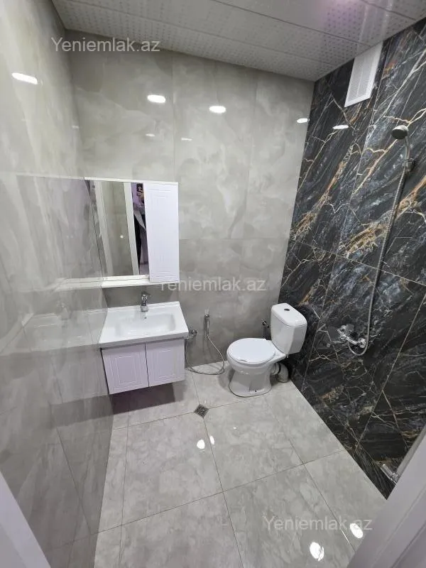 Satılır 2 otaqlı yeni tikili 61.5 m²