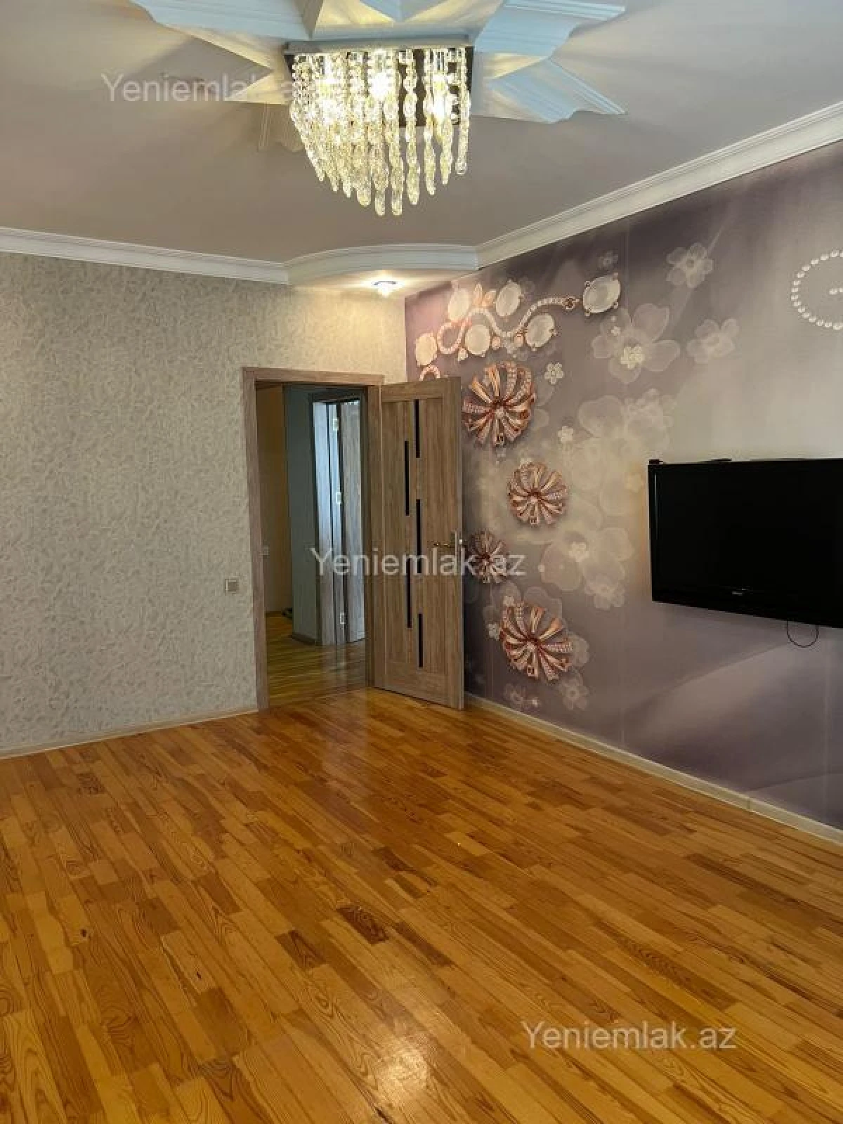 Satılır 4 otaqlı köhnə tikili 110 m²
