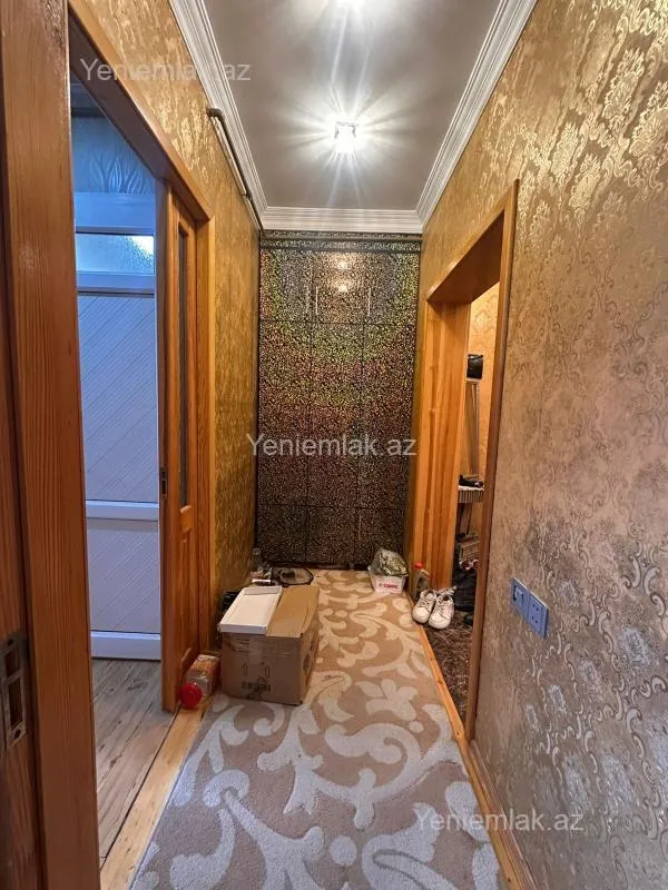 Satılır 4 otaqlı köhnə tikili 95 m²