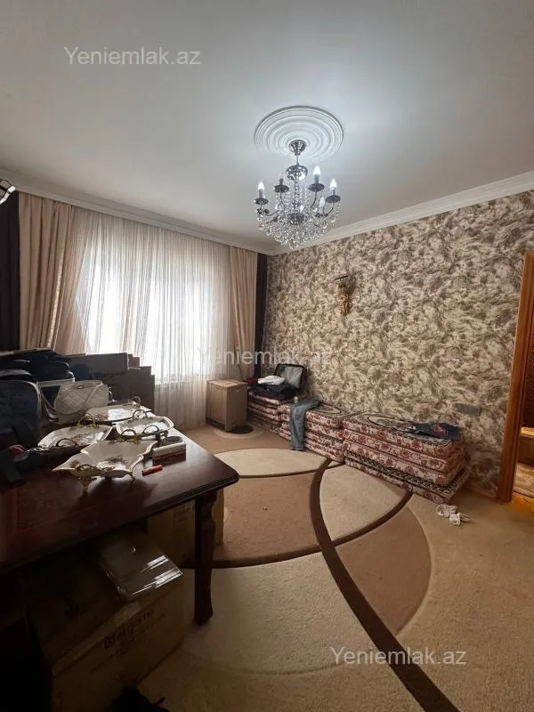 Satılır 4 otaqlı köhnə tikili 95 m²