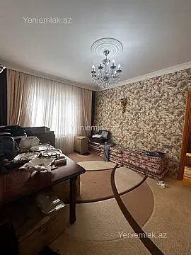 Satılır 4 otaqlı köhnə tikili 95 m²