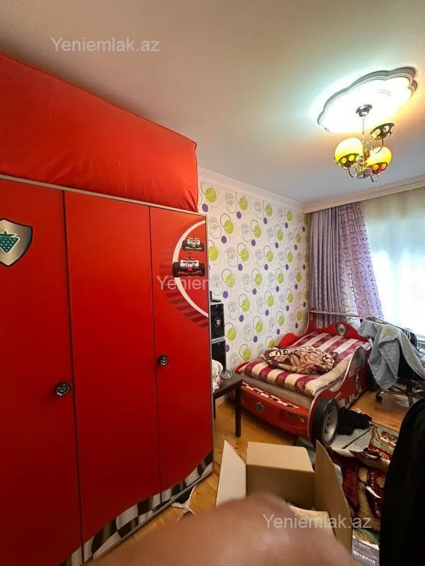 Satılır 4 otaqlı köhnə tikili 95 m²